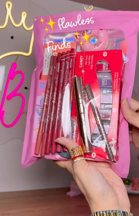 Flawless Finds Beauty 12Pcs Deals items